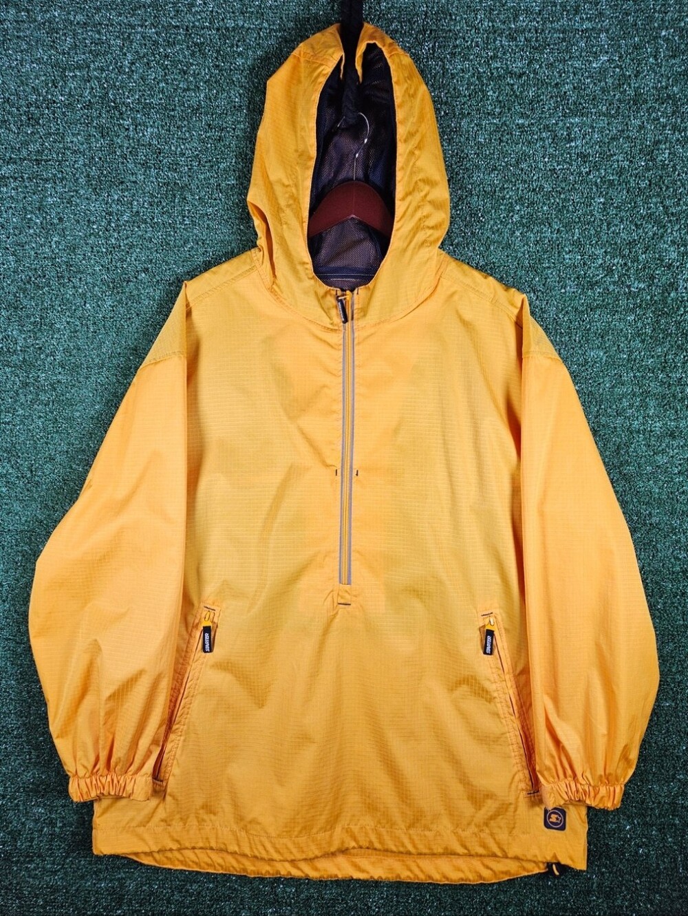 Starter Lightweight 1/2 Zip Pullover/Windbreaker/Rain Coat Anorak Jacket / Large